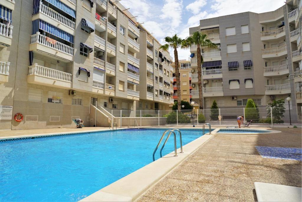 Mila Sloneczny Apartament W Torrevieja Centrum Exterior photo